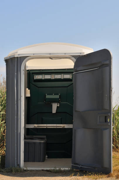 Portable Toilet Options We Offer in Gulf Shores, AL
